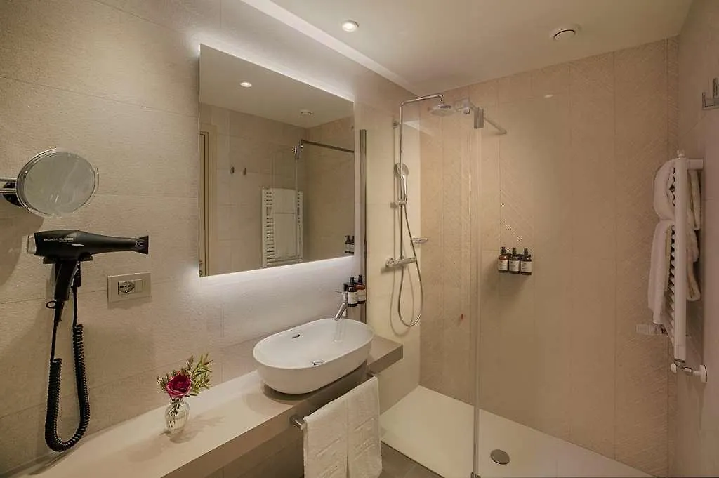 Nh Milano Buenos Aires Hotel 0*, Milan